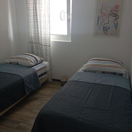 Apartments Frigan Maslenica Esterno foto