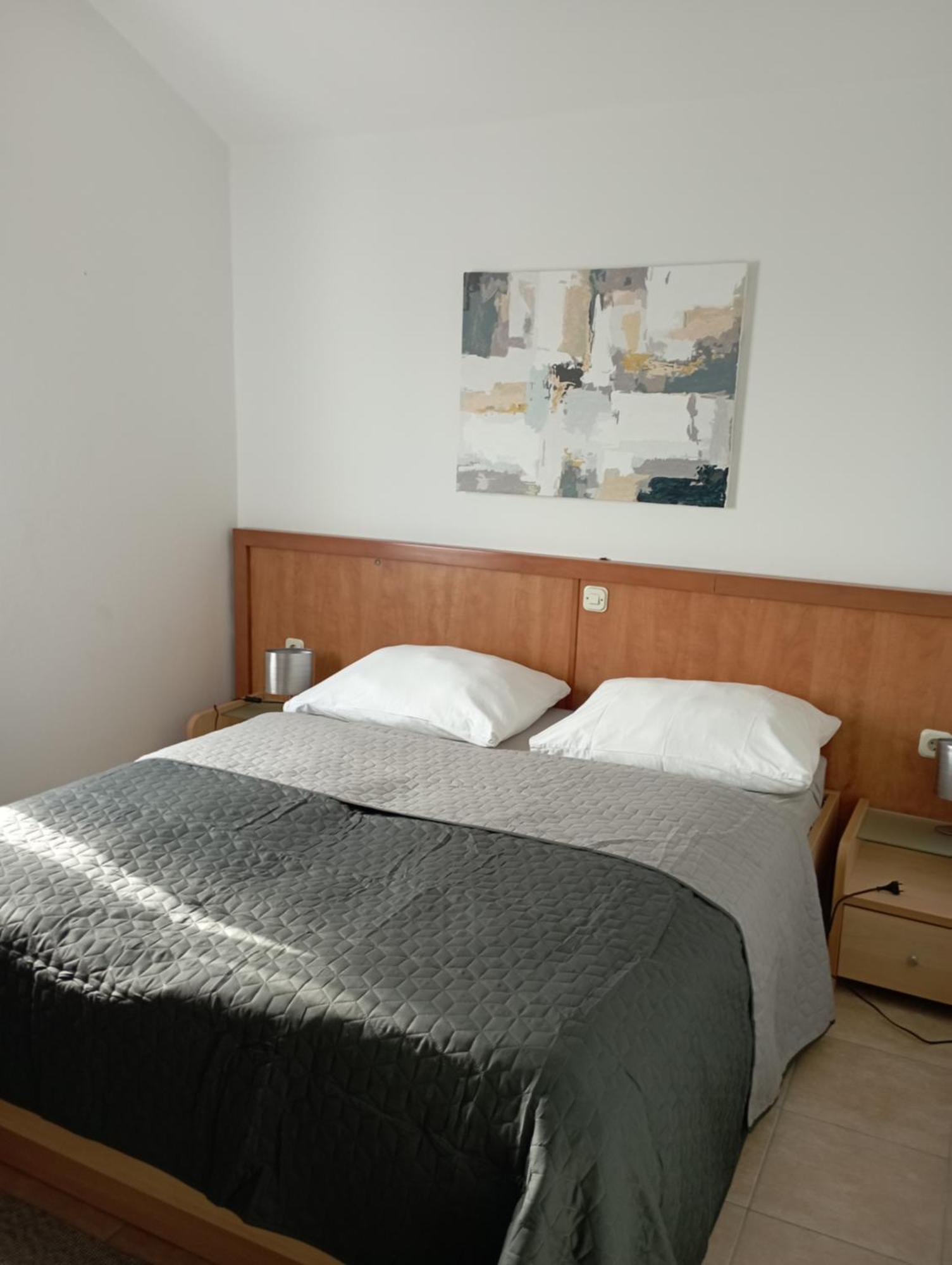 Apartments Frigan Maslenica Esterno foto